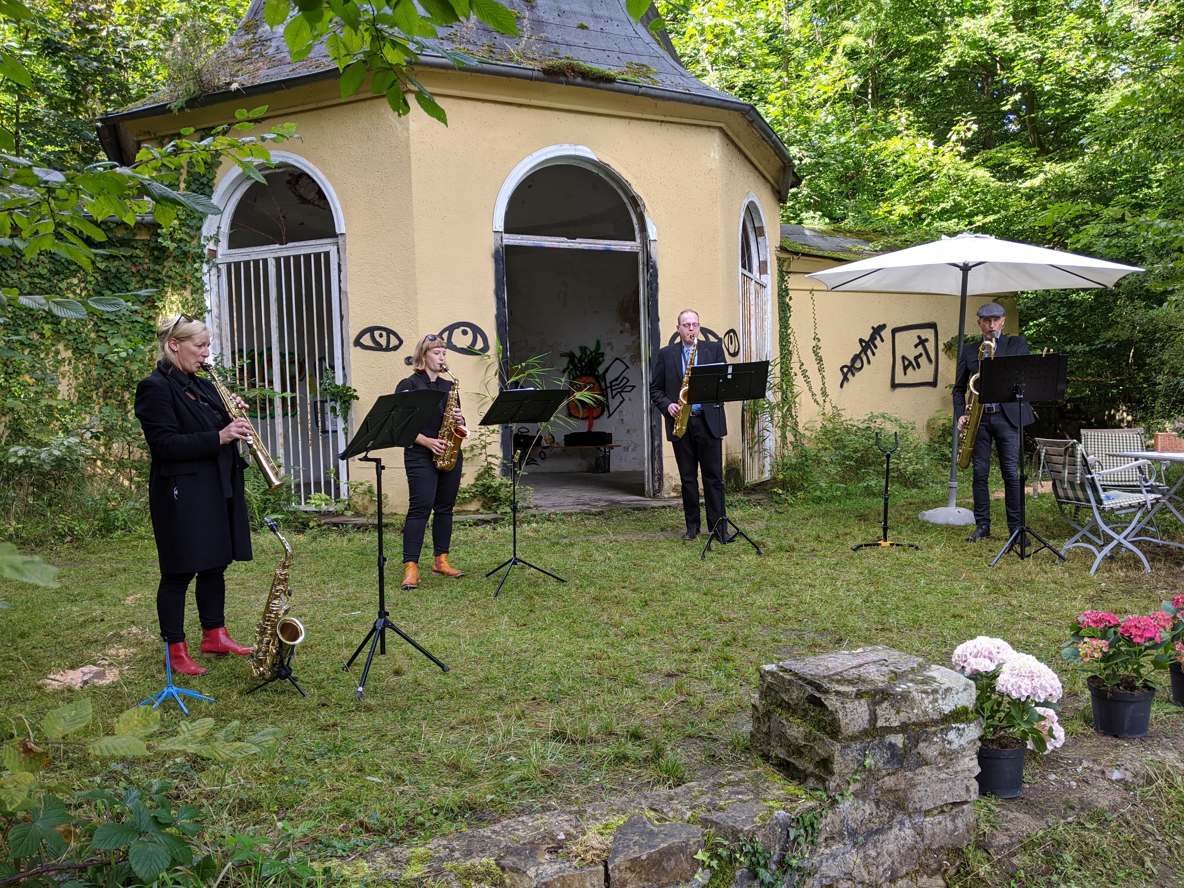 Musiker beim Picknick-Konzert